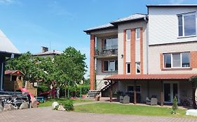 Spacious & Cozy Apartment With Forest View